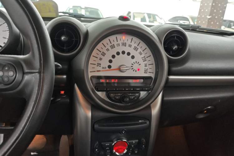 Used MINI Countryman 2011 1.6L COOPER Excitement Audio And AC Panel