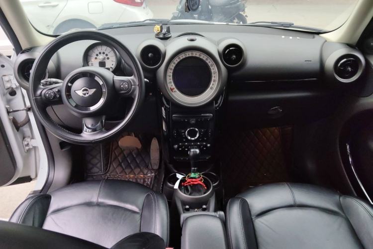 Used MINI Countryman 2011 1.6L COOPER Excitement Center Console