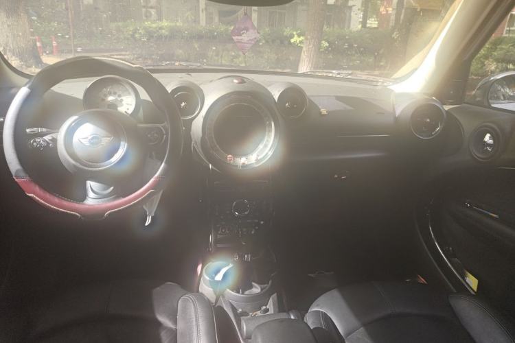 Used MINI Countryman 2011 1.6L COOPER Fun Center Console