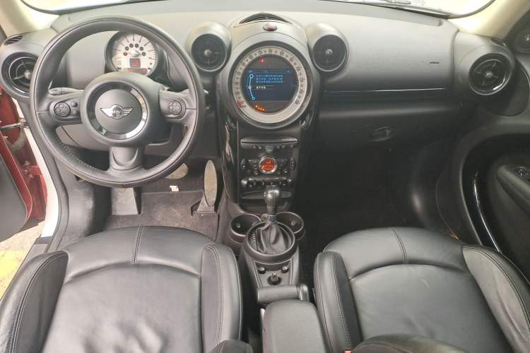 Used MINI Countryman 2011 1.6L COOPER Excitement Center Console