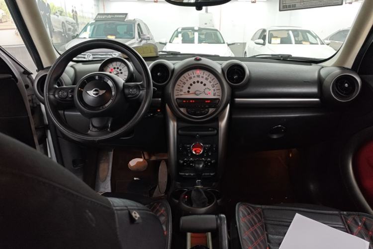 Used MINI Countryman 2011 1.6L COOPER Excitement Center Console