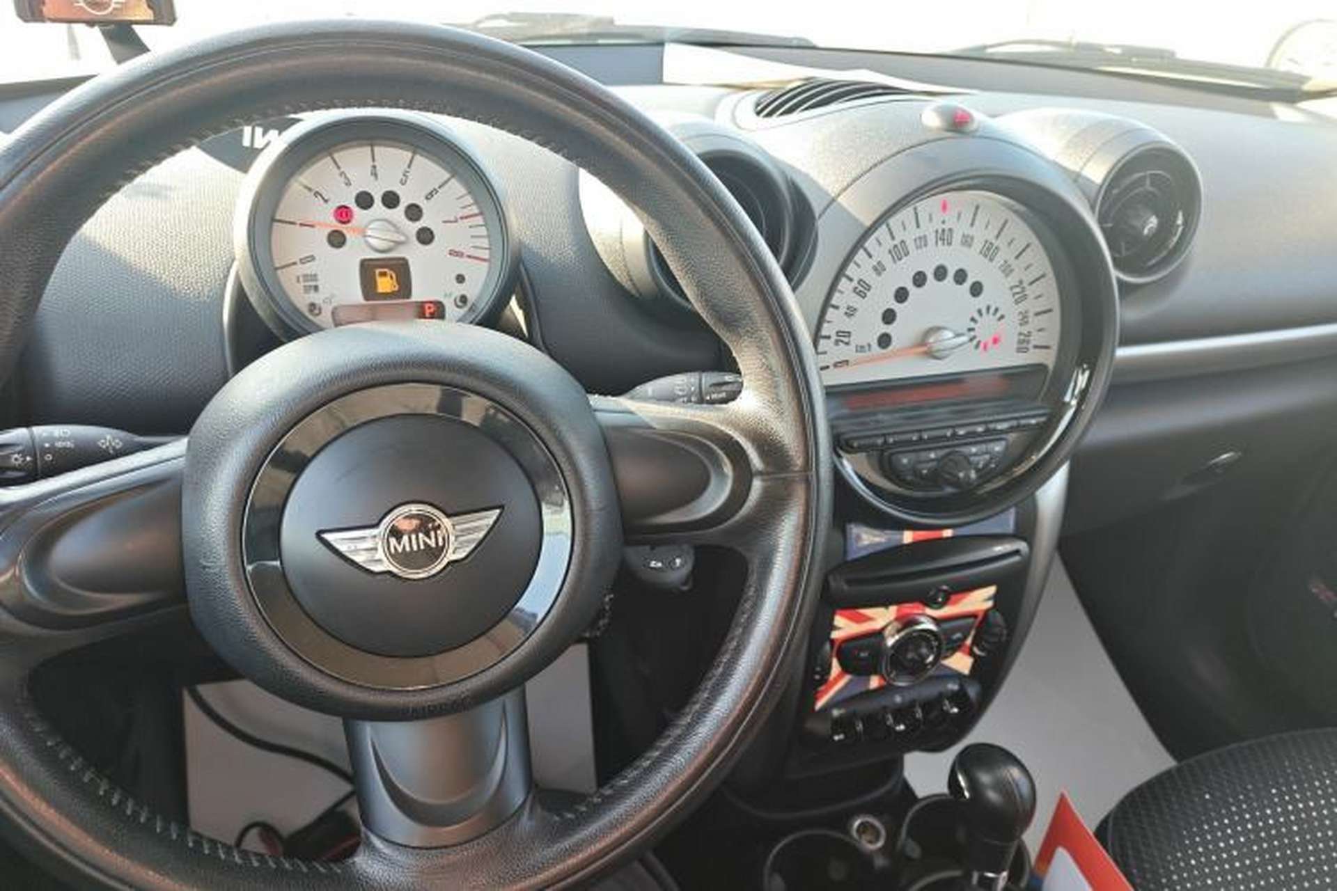 Used MINI Countryman 2011 1.6L ONE Center Console