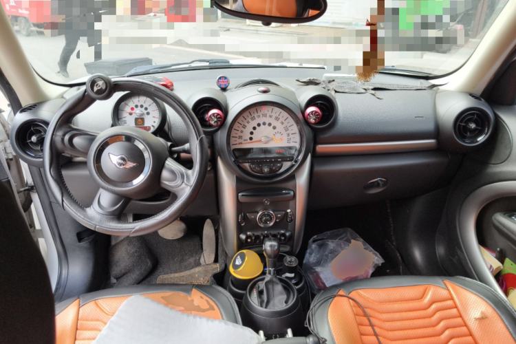 Used MINI Countryman 2011 1.6L ONE Center Console