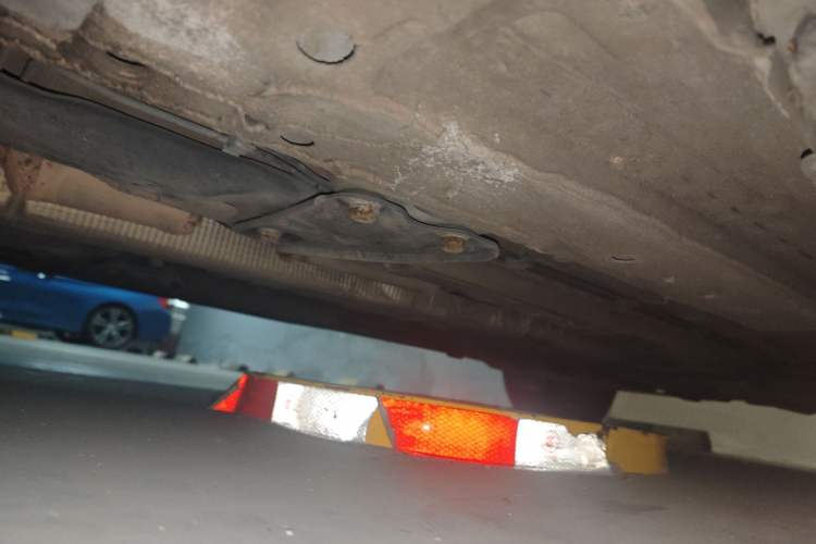 Used MINI Countryman 2011 1.6L COOPER Fun Chassis Front Left
