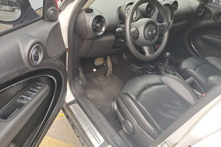 Used MINI Countryman 2011 1.6L COOPER Excitement Driver Seat