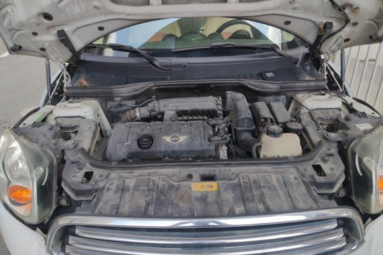 Used MINI Countryman  Engine Bay