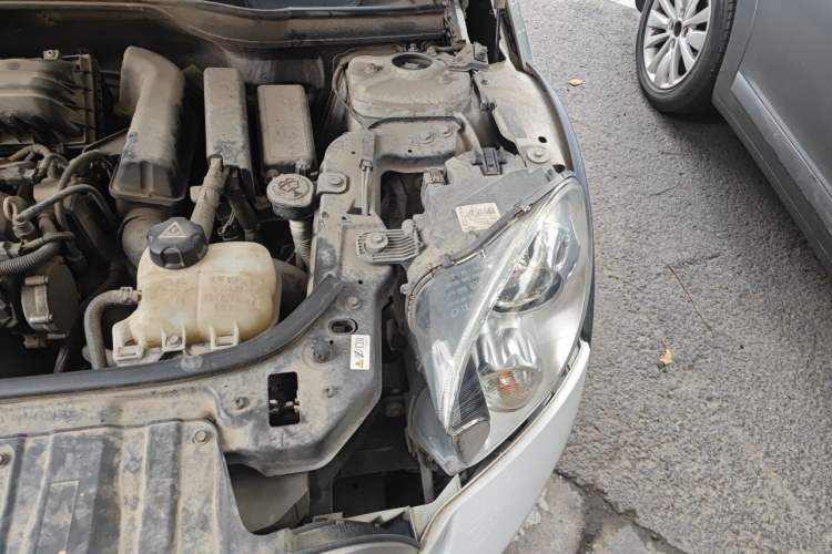 Used MINI Countryman 2011 1.6L COOPER Excitement Engine Bay Left