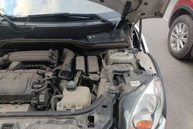 Used MINI Countryman 2011 1.6L ONE Engine Bay Left