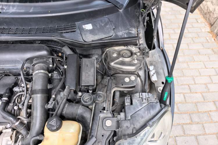 Used MINI Countryman 2011 1.6T COOPER S ALL4 Engine Bay Left