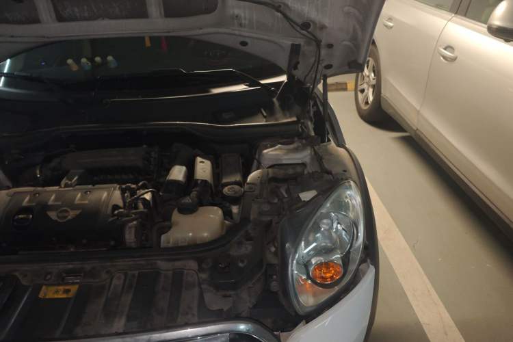 Used MINI Countryman 2011 1.6L COOPER Fun Engine Bay Left