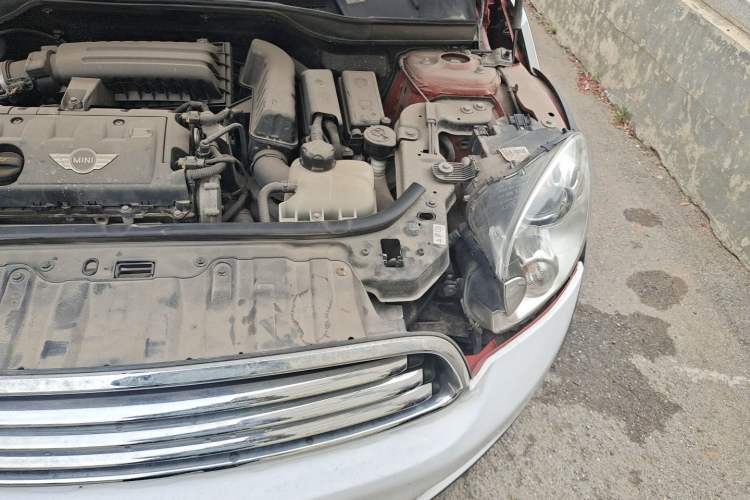Used MINI Countryman 2011 1.6L COOPER Excitement Engine Bay Left