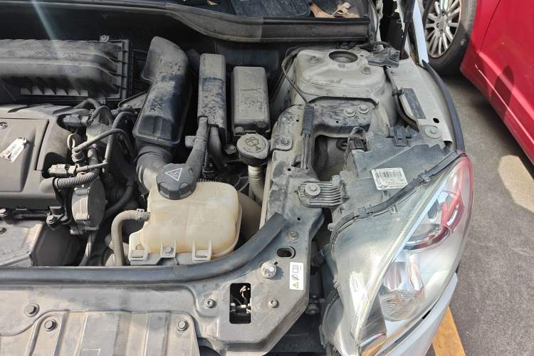 Used MINI Countryman 2011 1.6L COOPER Excitement Engine Bay Left