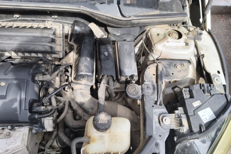 Used MINI Countryman 2011 1.6L ONE Engine Bay Left