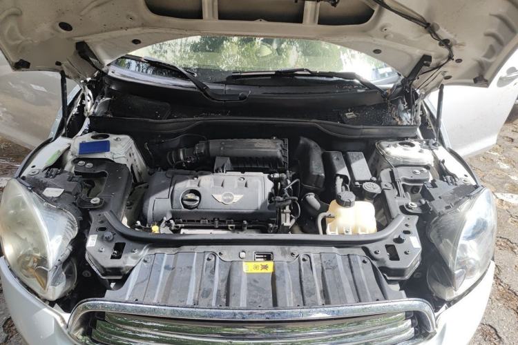 Used MINI Countryman 2011 1.6L COOPER Fun Engine Bay