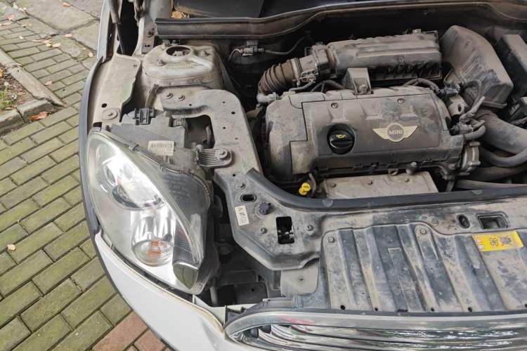 Used MINI Countryman 2011 1.6L COOPER Excitement Engine Bay Right
