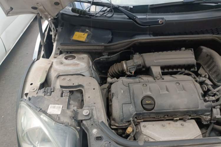 Used MINI Countryman 2011 1.6L ONE Engine Bay Right