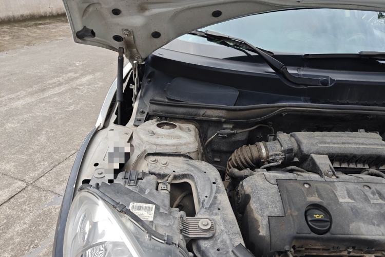 Used MINI Countryman 2011 1.6L ONE Engine Bay Right