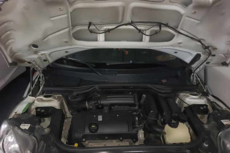 Used MINI Countryman 2011 1.6L ONE Engine Bay
