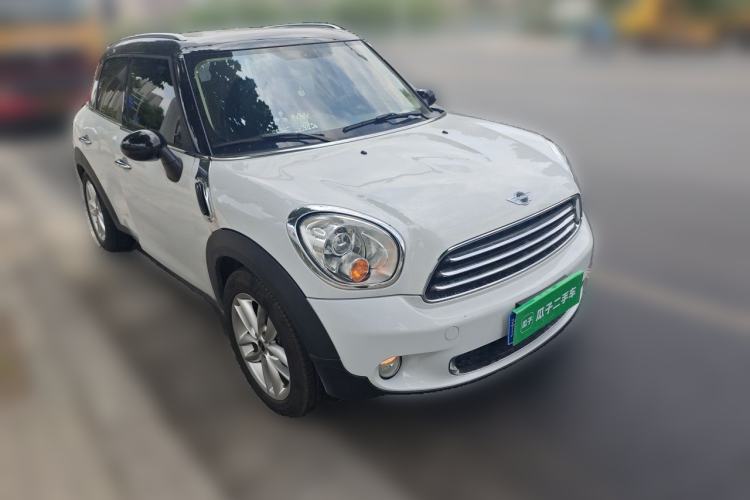 Used MINI Countryman 2011 1.6L COOPER Fun Front Right 45 Deg