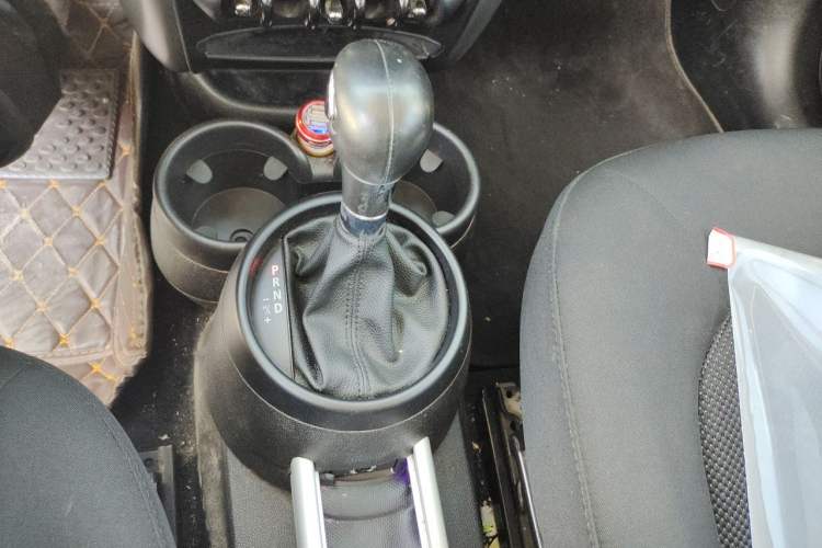 Used MINI Countryman 2011 1.6L ONE Gear Lever