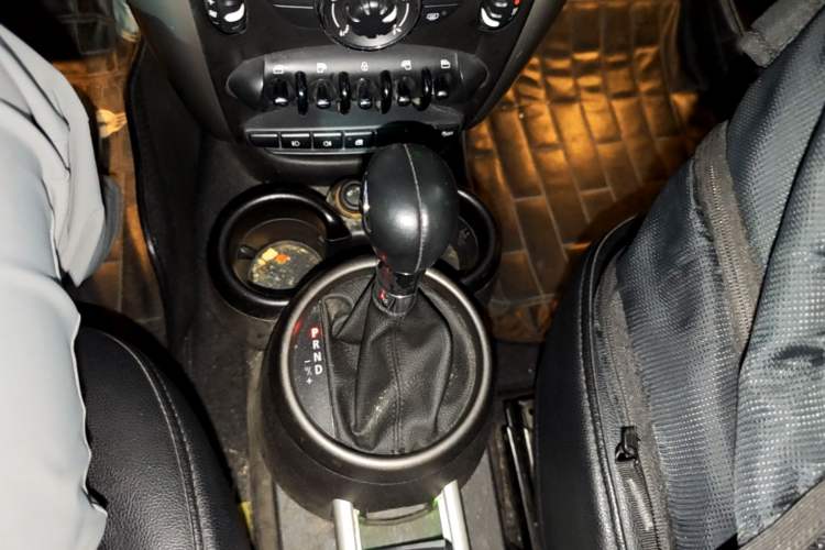 Used MINI Countryman 2011 1.6L ONE Gear Lever