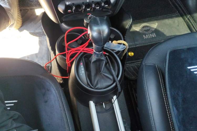 Used MINI Countryman 2011 1.6L COOPER Fun Gear Lever