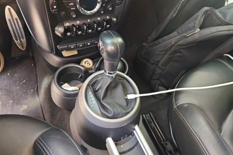 Used MINI Countryman 2011 1.6T COOPER S ALL4 5-seater model Gear Lever