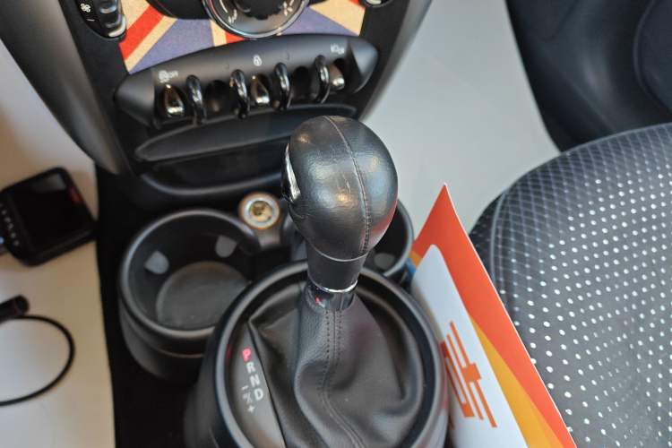 Used MINI Countryman 2011 1.6L ONE Gear Lever