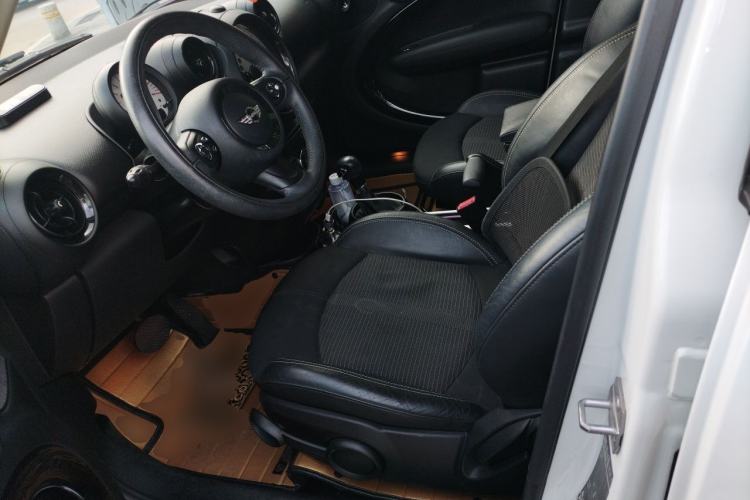 Used MINI Countryman 2011 1.6L COOPER Fun Left Front Seat