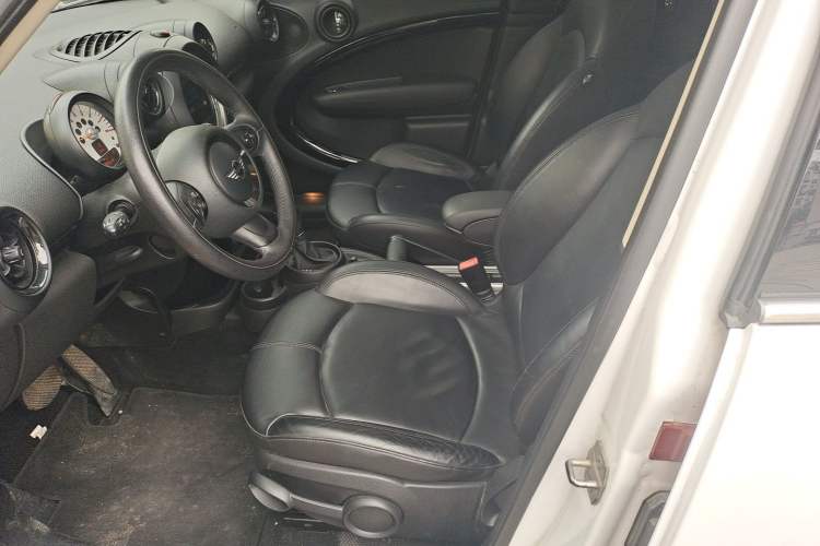 Used MINI Countryman 2011 1.6L COOPER Excitement Left Front Seat