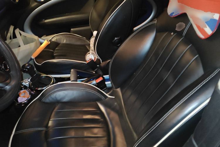 Used MINI Countryman 2011 1.6L COOPER Fun Left Front Seat