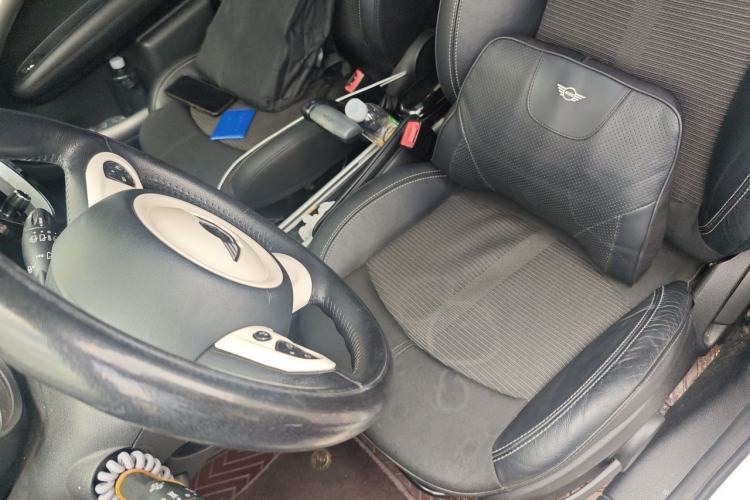 Used MINI Countryman 2011 1.6L COOPER Fun Left Front Seat