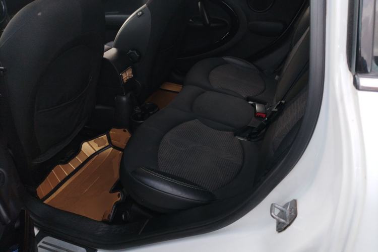 Used MINI Countryman 2011 1.6L COOPER Fun Left Rear Seat