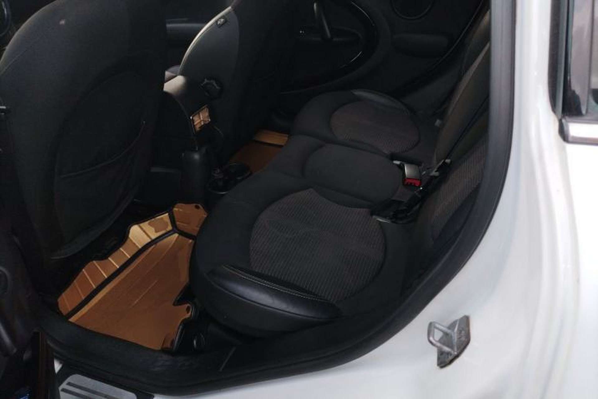 Used MINI Countryman 2011 1.6L COOPER Fun Left Rear Seat