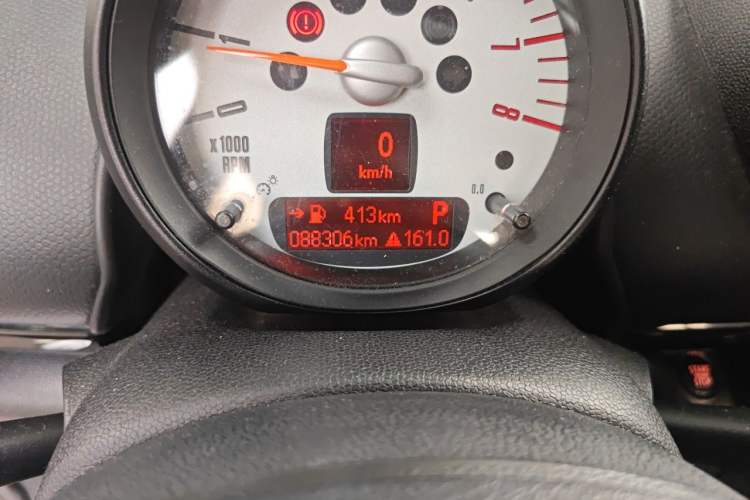 Used MINI Countryman 2011 1.6L COOPER Excitement Odometer Close Up