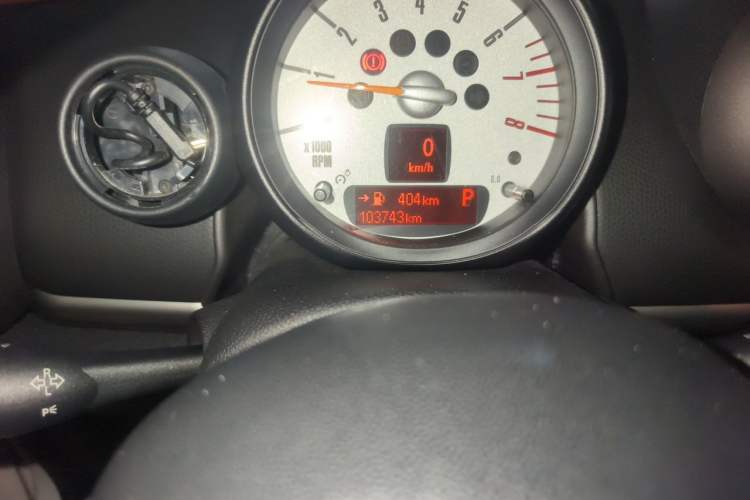 Used MINI Countryman 2011 1.6L ONE Odometer Close Up