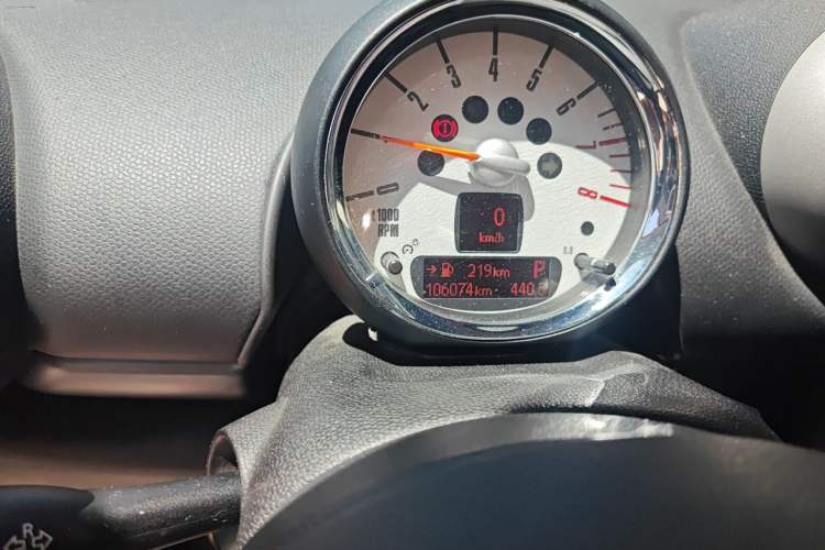 Used MINI Countryman 2011 1.6T COOPER S ALL4 5-seater model Odometer Close Up