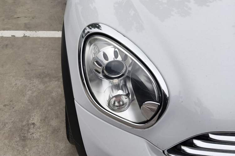 Used MINI Countryman 2011 1.6L COOPER Excitement Right Front Headlight