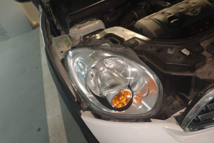 Used MINI Countryman 2011 1.6L COOPER Fun Right Front Headlight