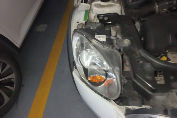 Used MINI Countryman 2011 1.6L ONE Right Front Headlight