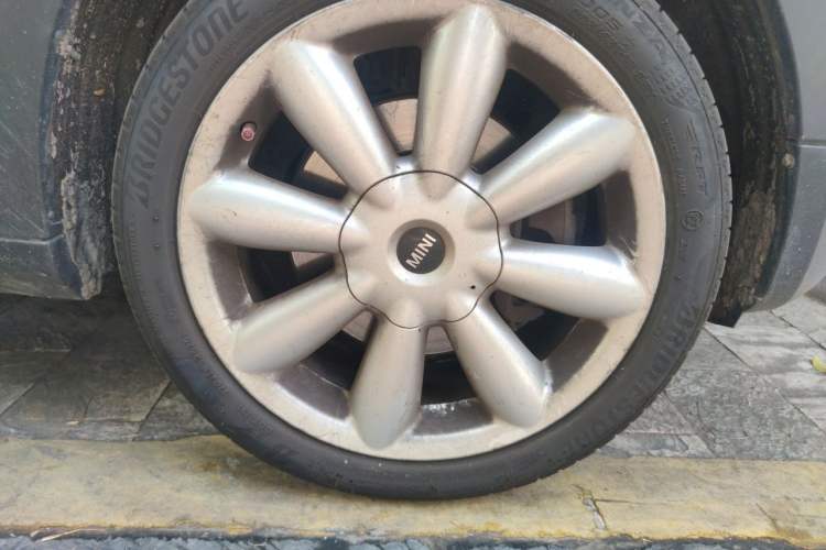 Used MINI Countryman 2011 1.6T COOPER S ALL4 Right Front Wheel Hub