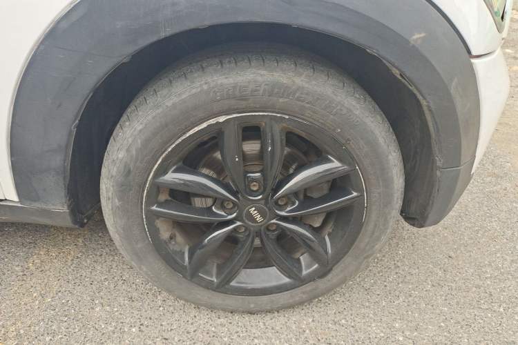Used MINI Countryman 2011 1.6L COOPER Excitement Right Front Wheel Hub