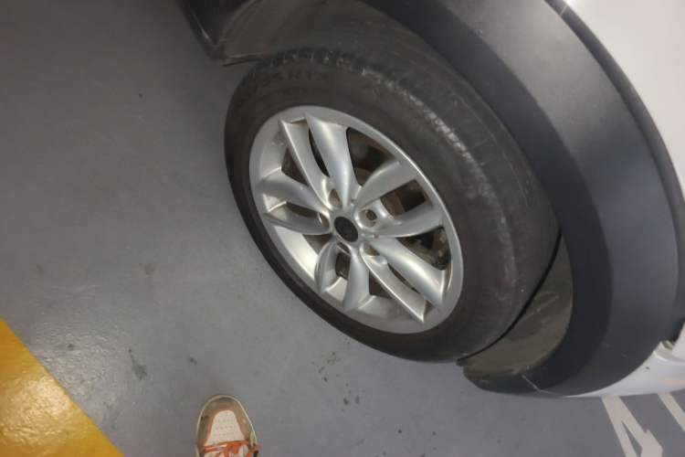 Used MINI Countryman 2011 1.6L ONE Right Front Wheel Hub