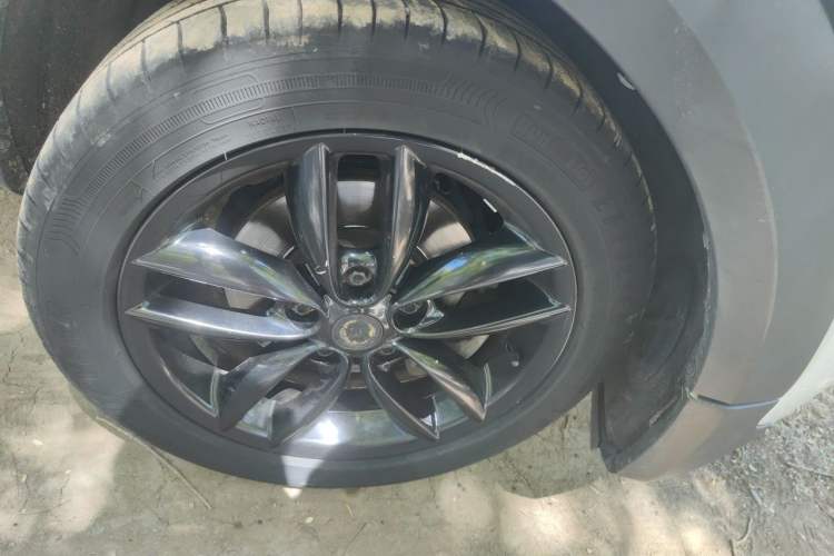 Used MINI Countryman 2011 1.6L COOPER Fun Right Front Wheel Hub