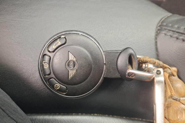 Used MINI Countryman 2011 1.6L COOPER Excitement Vehicle Key