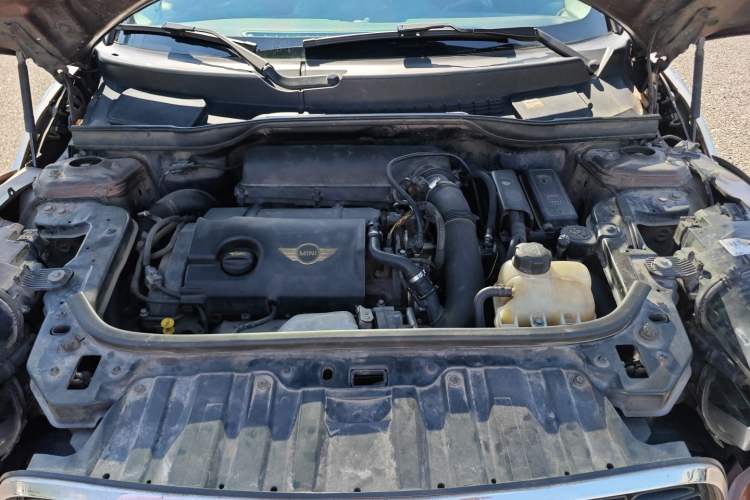 Used MINI Countryman 2012 1.6T COOPER S Engine Bay