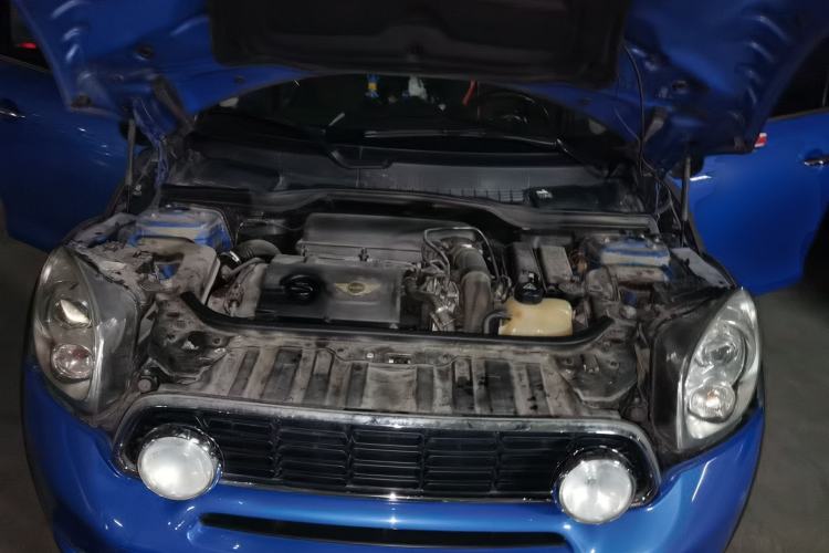 Used MINI Countryman 2012 1.6T COOPER S Engine Bay