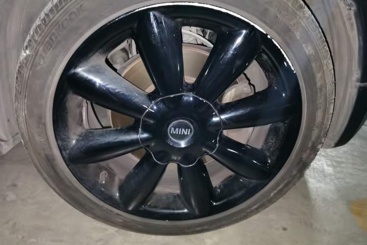 Used MINI Countryman 2012 1.6T COOPER S Right Front Wheel Hub