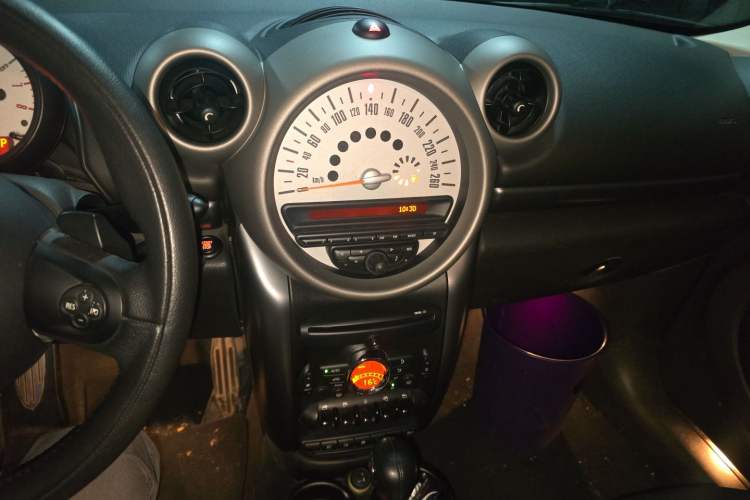 Used MINI Countryman 2012 1.6T COOPER S Audio And AC Panel
