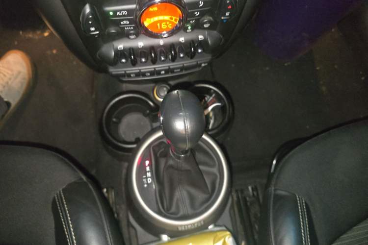 Used MINI Countryman 2012 1.6T COOPER S Gear Lever